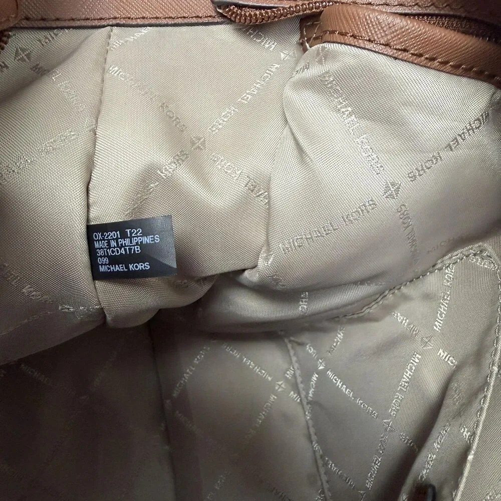Michael Kors Tote Bag Womens Large Beige Logo Canvas Leather Trim Zip Gold Charm